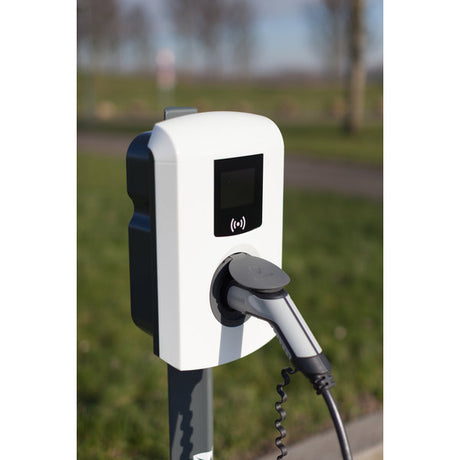 Alfen Eve Single Pro-line - Type 2 Laadpaal met Socket - Laadvermogen tot 22 kW - EV Plug Europa